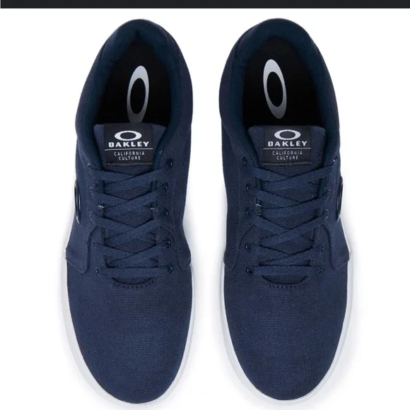 Oakley Blue Canvas Sneakers Like New - Picture 1 of 13